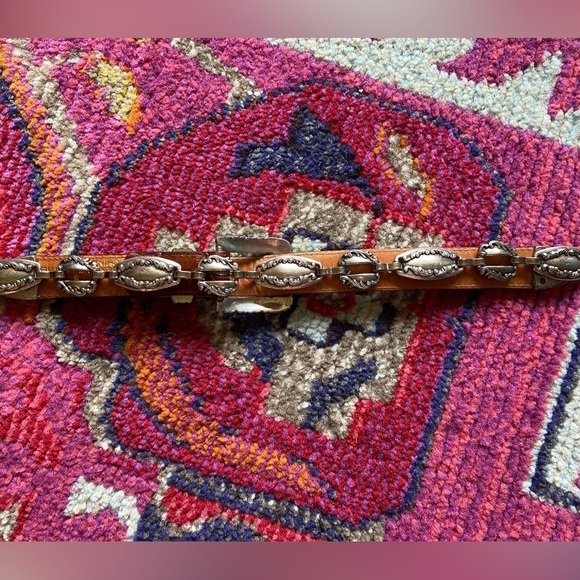 Vintage Genuine Leather Silver Belt - Picture 4 of 9